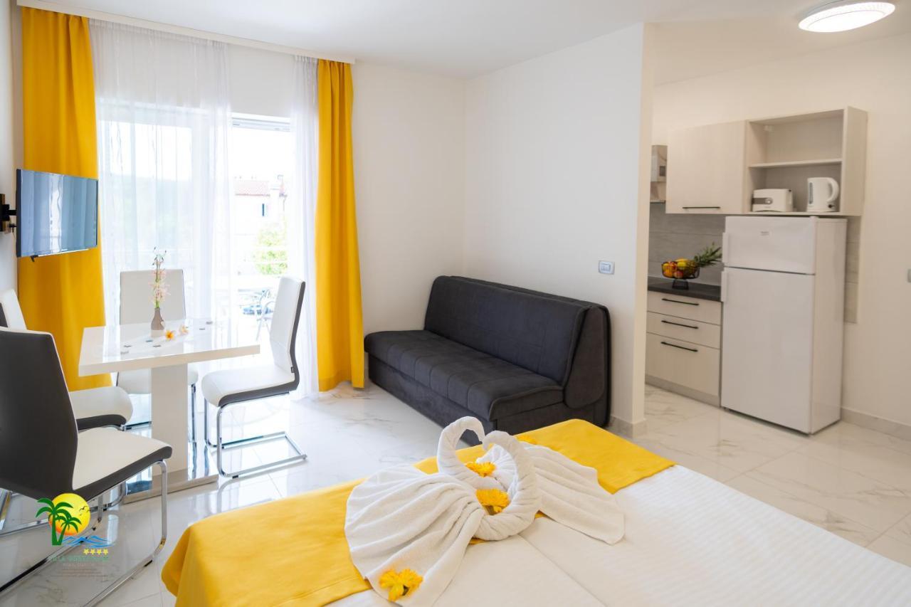 Villa Green Palm Vrsar Extérieur photo