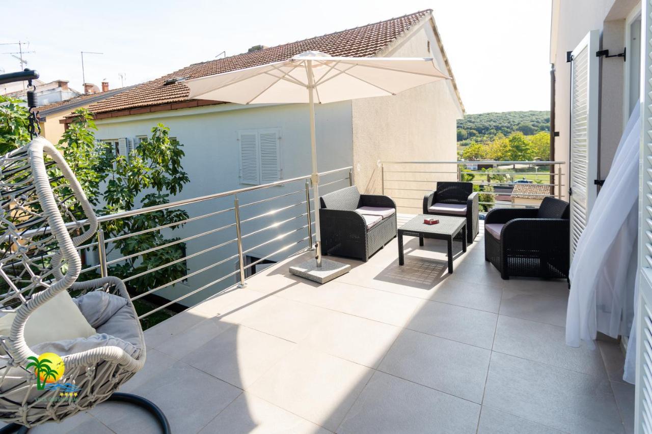Villa Green Palm Vrsar Extérieur photo